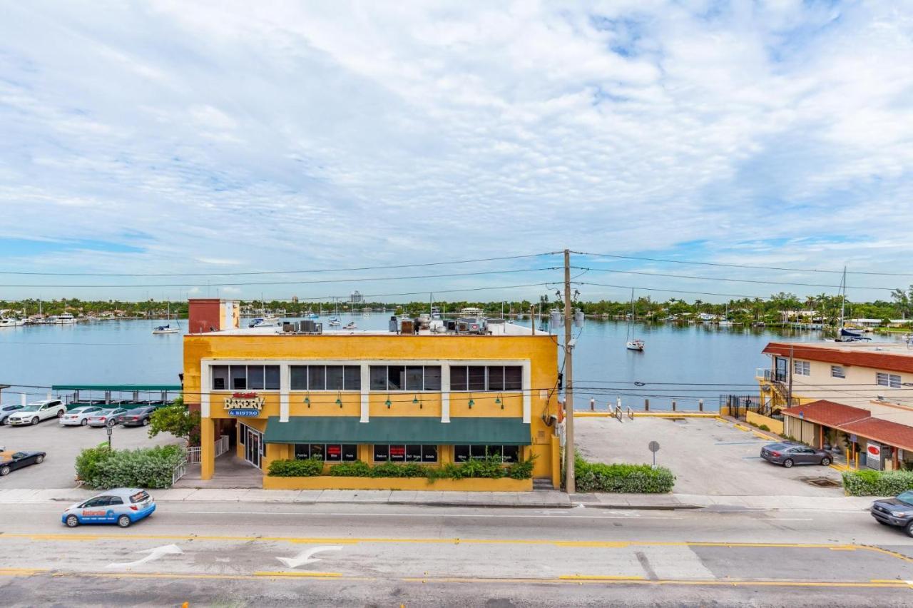 Miami Hollywood Beach At Costa Hollywood 4 Guests By Ammosvr Apartment Hallandale Beach Bagian luar foto